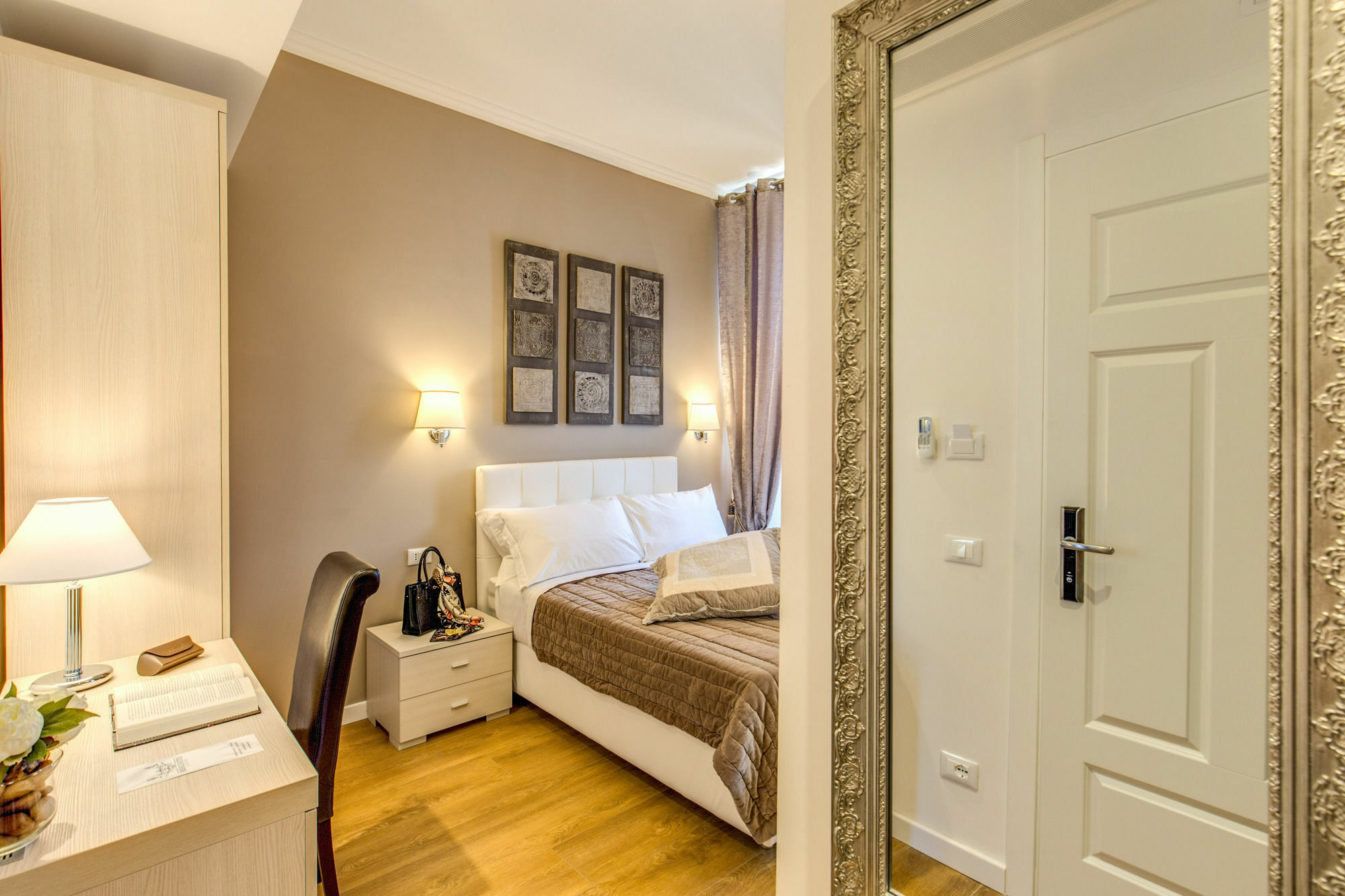 The Bridge Suites Rome Exterior photo